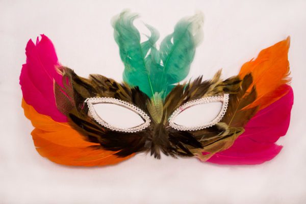 Antifaces plumas