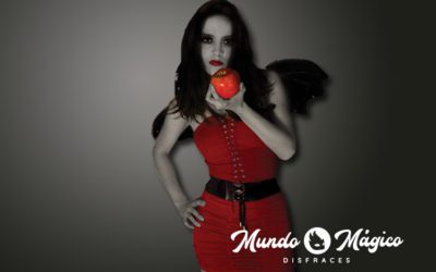 Vampiresa roja con cinturón